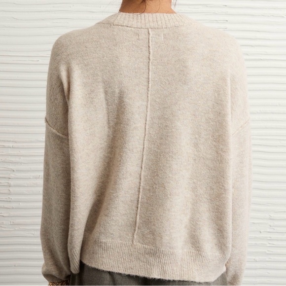 AE•Whoa So Soft Valentine's Day Sweater•Size S•NWT - Picture 3 of 4